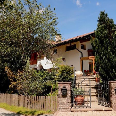 B&B Fruehlingsheim Racines Bagian luar foto