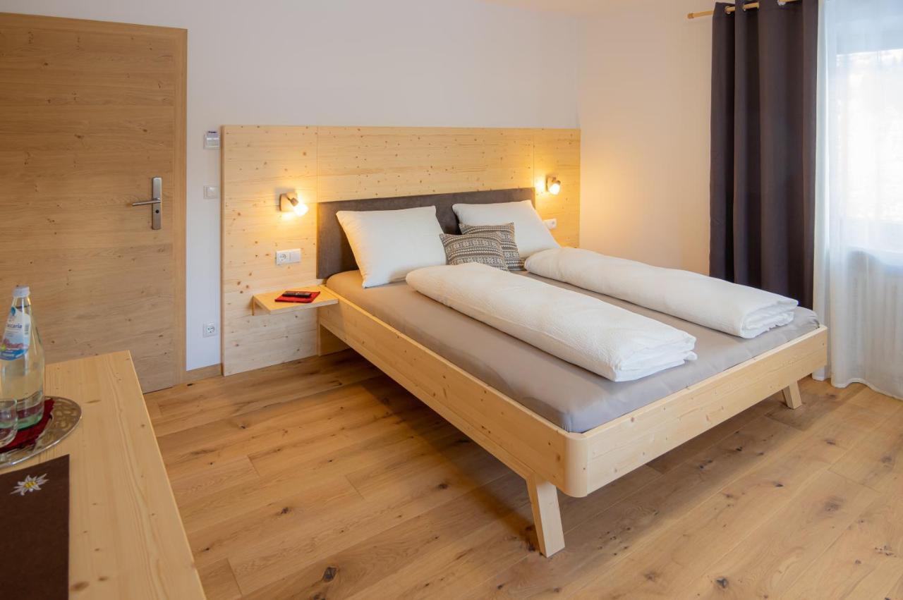 B&B Fruehlingsheim Racines Bagian luar foto