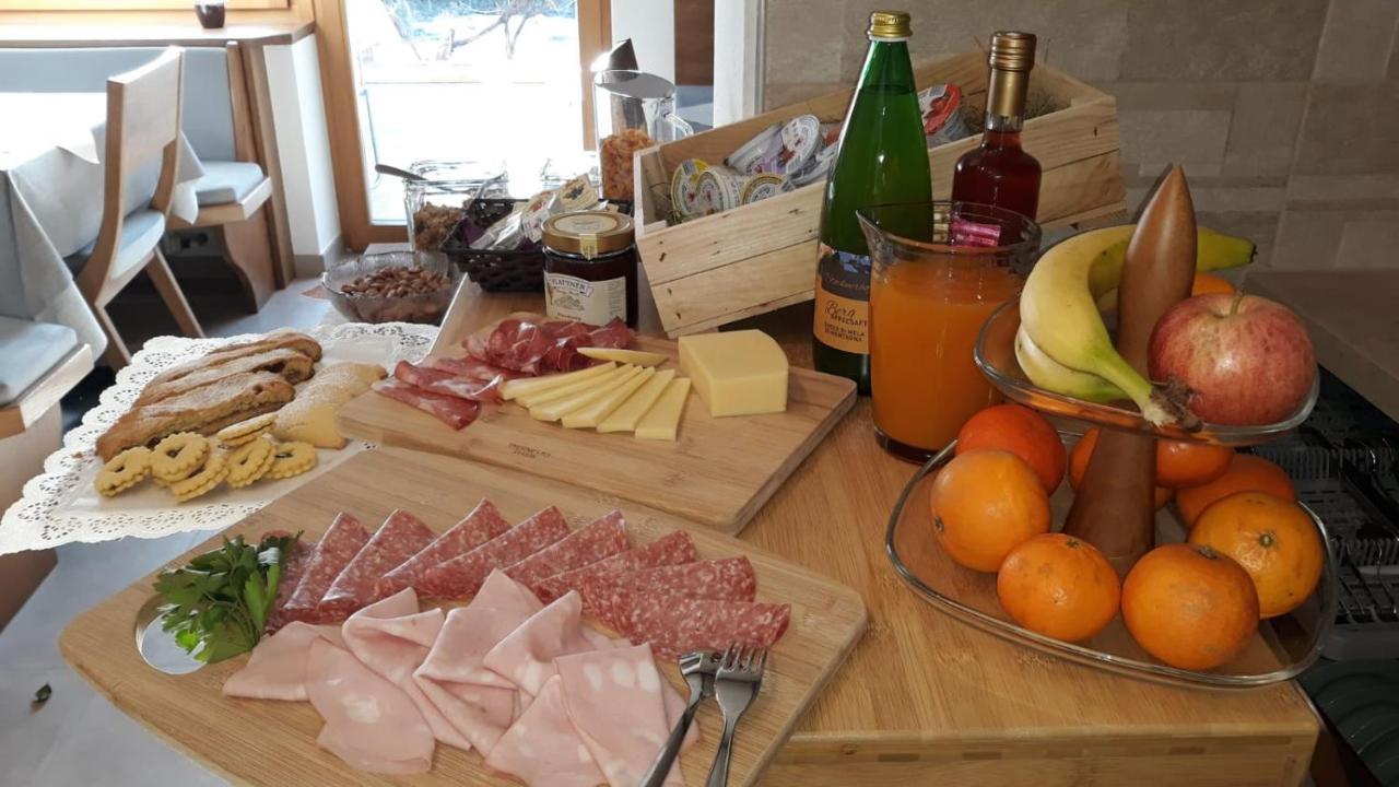 B&B Fruehlingsheim Racines Bagian luar foto