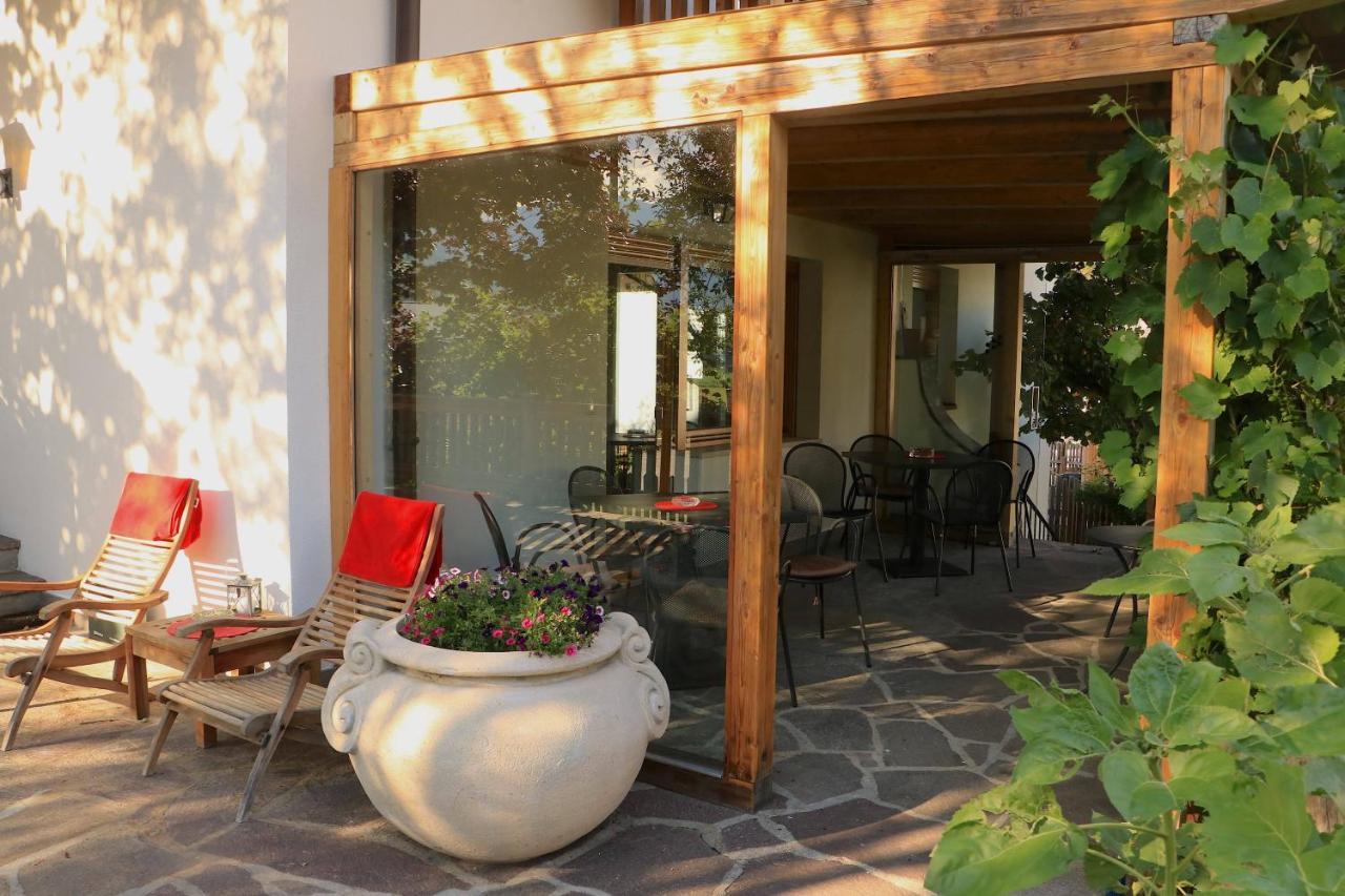 B&B Fruehlingsheim Racines Bagian luar foto