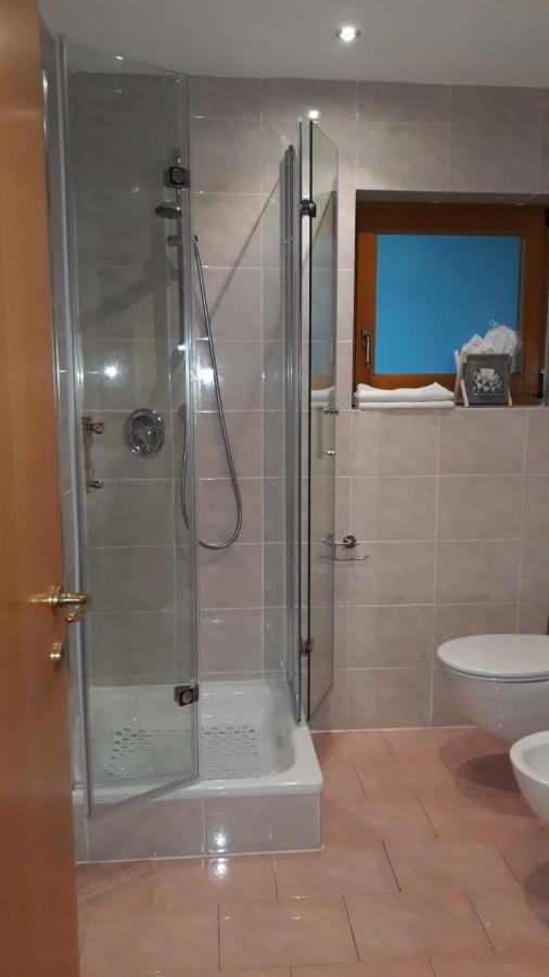 B&B Fruehlingsheim Racines Bagian luar foto